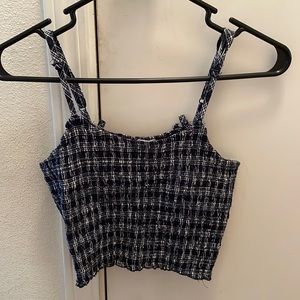 navy blue brandy melville crop top!